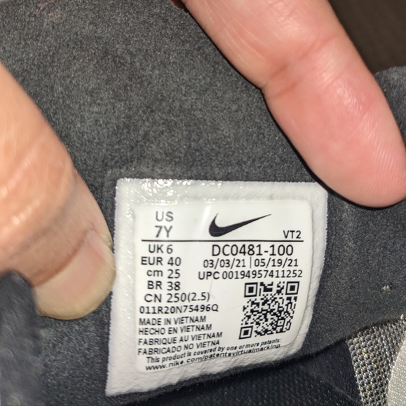 Nike Waffle One - Picture 4 of 4